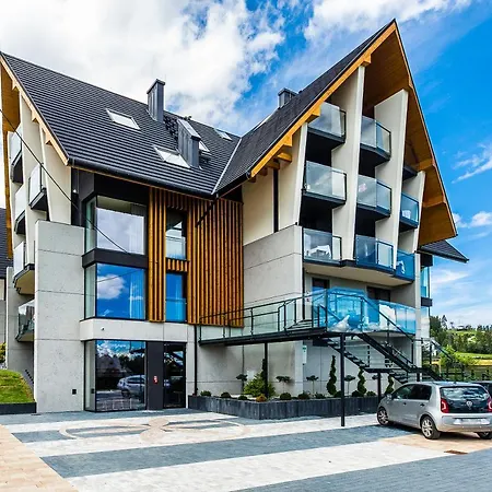 Goralski Pool & A42 - Black דירה